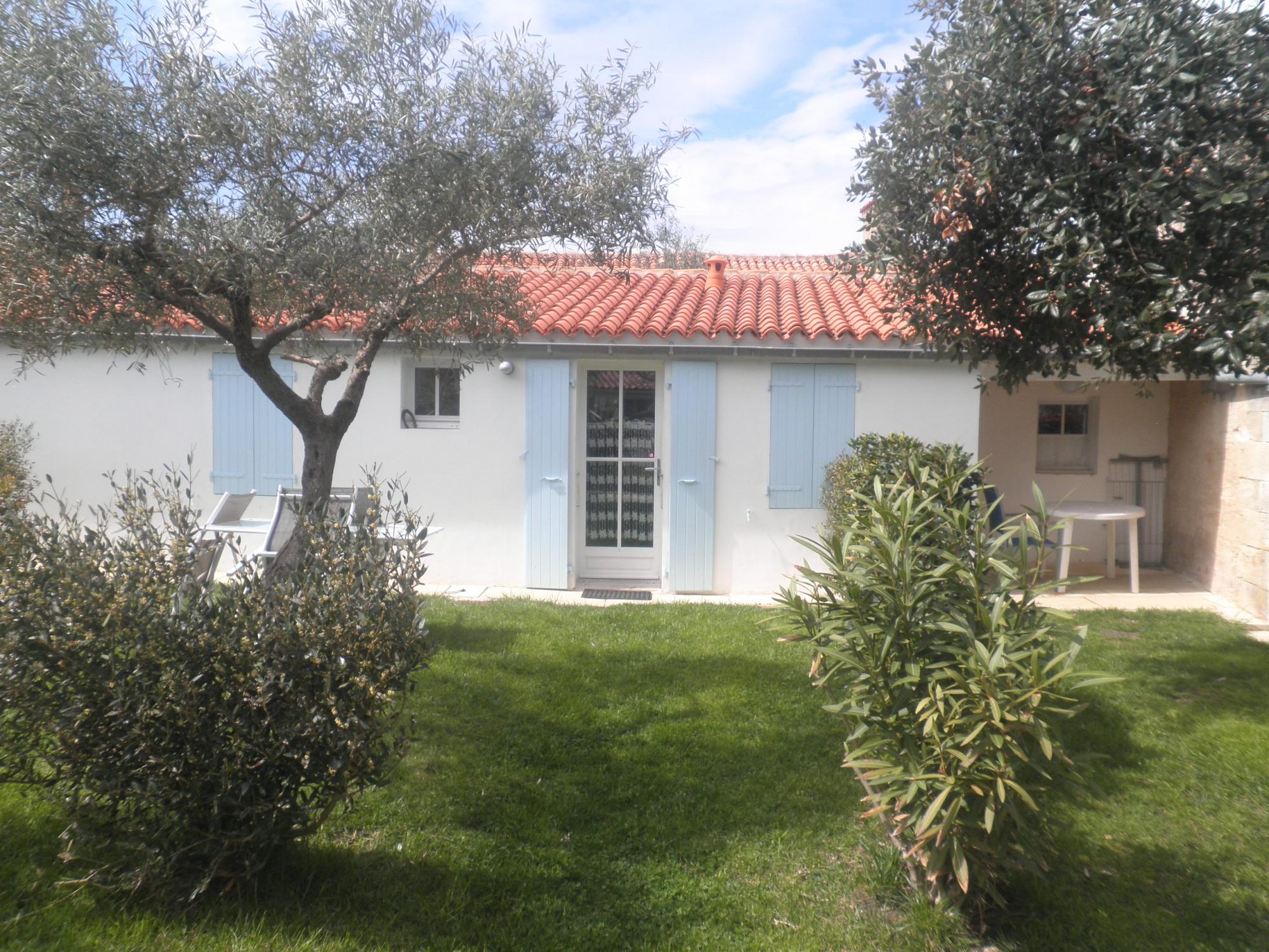 Location saisonnire - le d'Aix  Logement Bleu clair  proche de Fouras